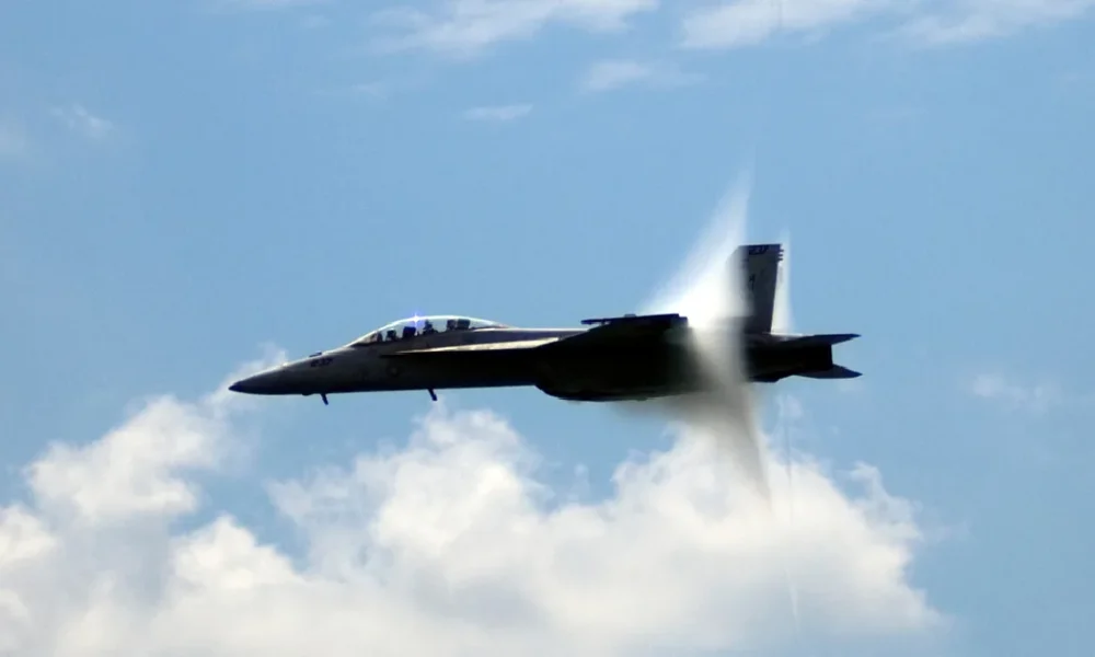 f-18e