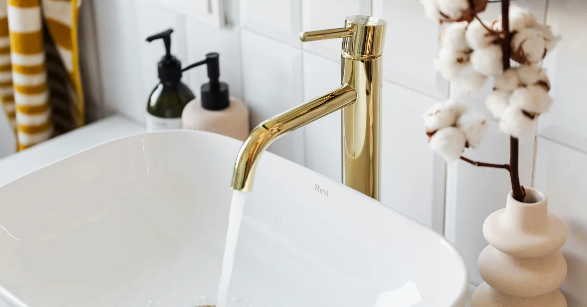 how to fix a leaky bathtub faucet