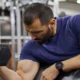 seated bicep curl